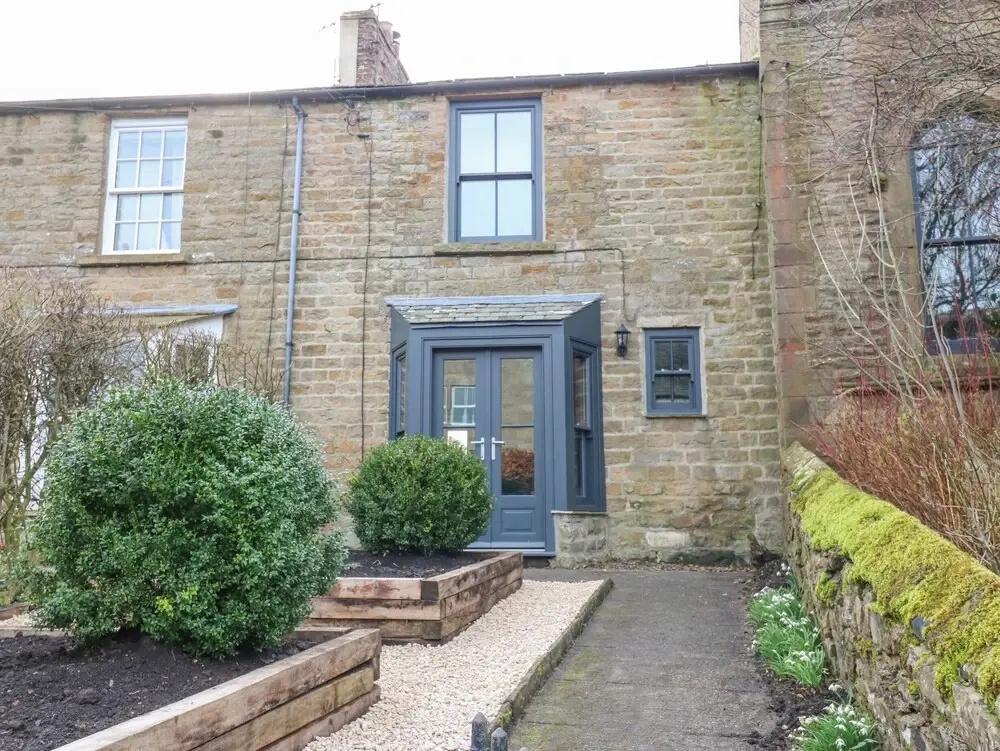4 Castle Terrace