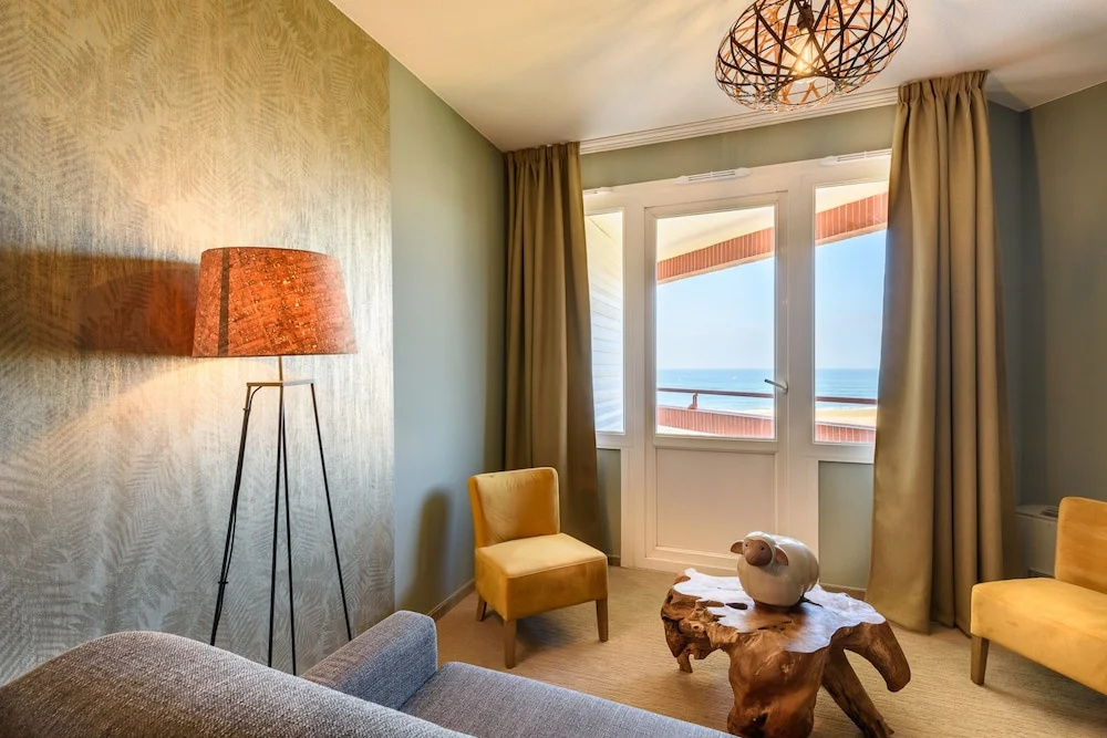 Standard room with ocean view