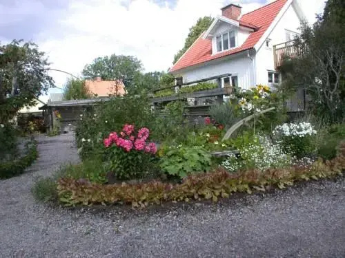 Ostrand Apartments