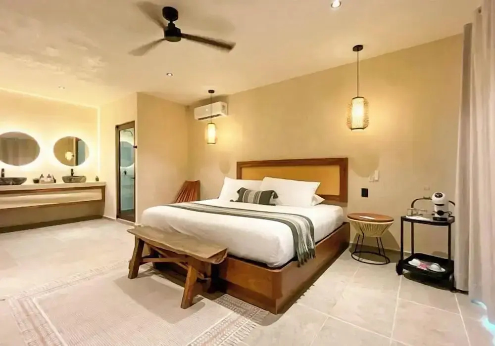 Superior Double room with balcony and with garden view (full double bed)