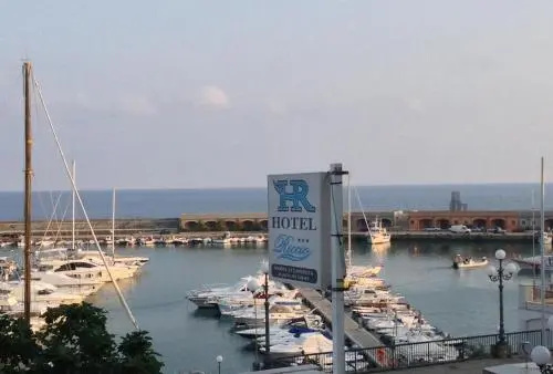 Beach & Waterfront
