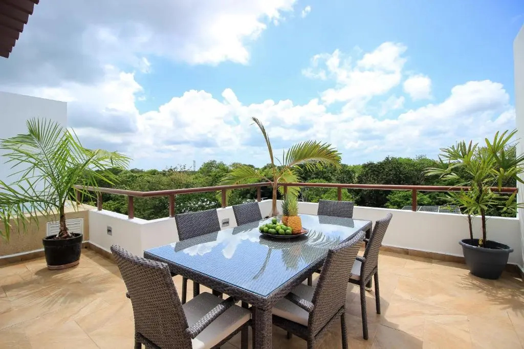 2Story Penthouse with Hot Tub Panoramic Jungle Views Charming Balcony in Bahia Principe