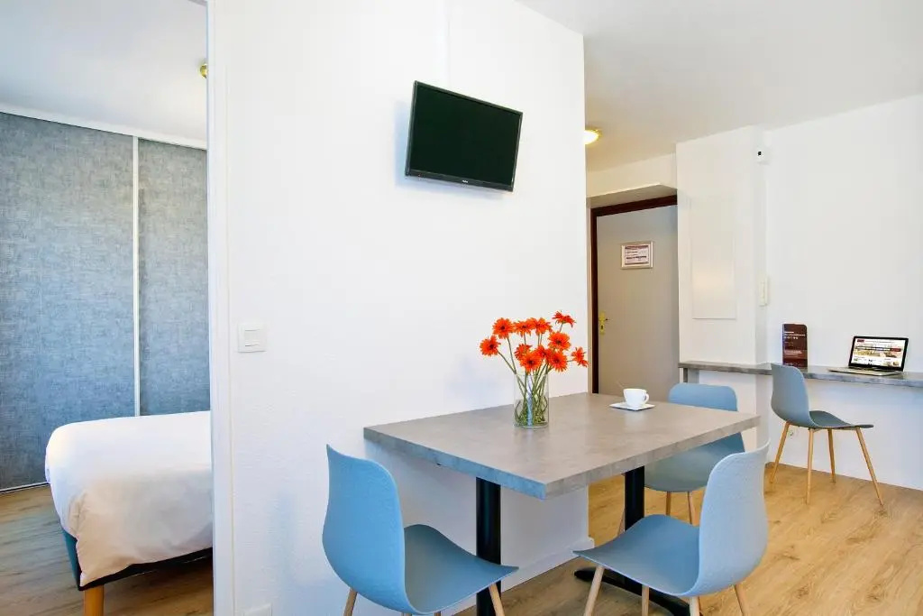 BRIT HOTEL Confort Lannion Centre Gare - Chambres