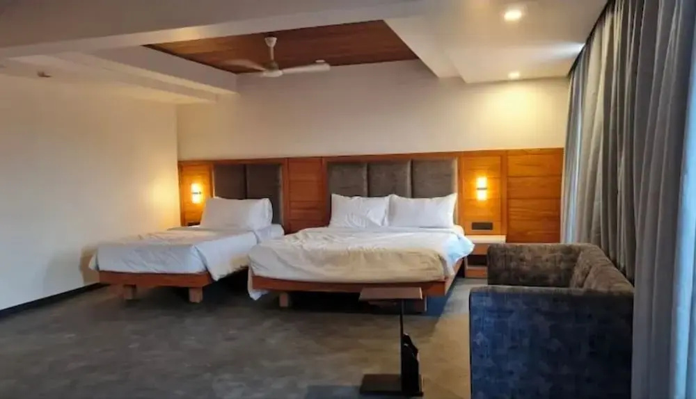 Hotel photo 12