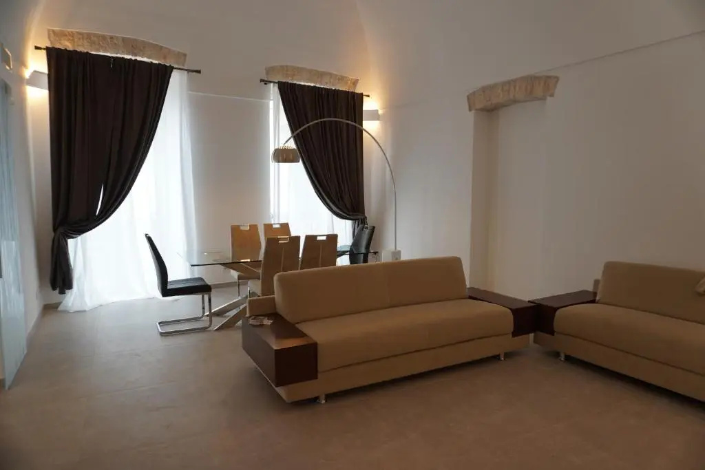 1 Bedroom Apartment