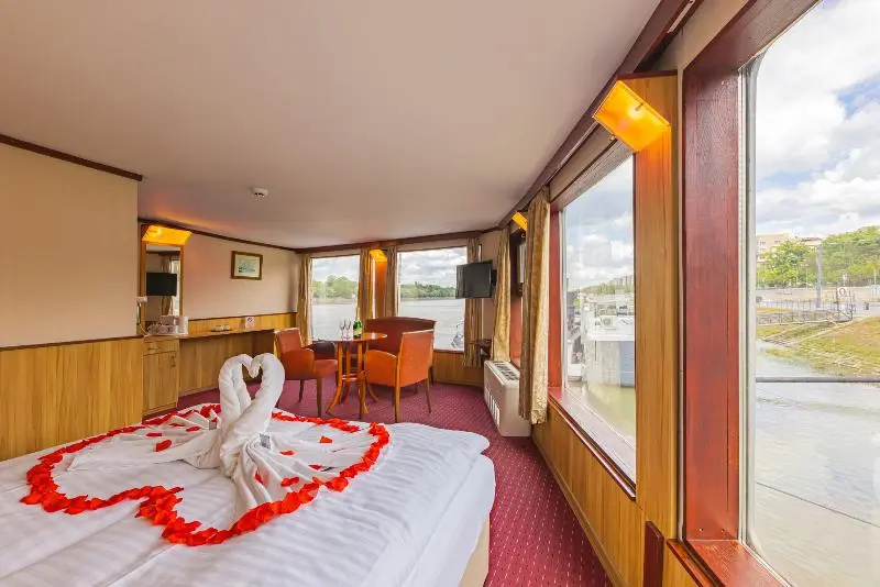 Fortuna Boat Hotel - Chambres