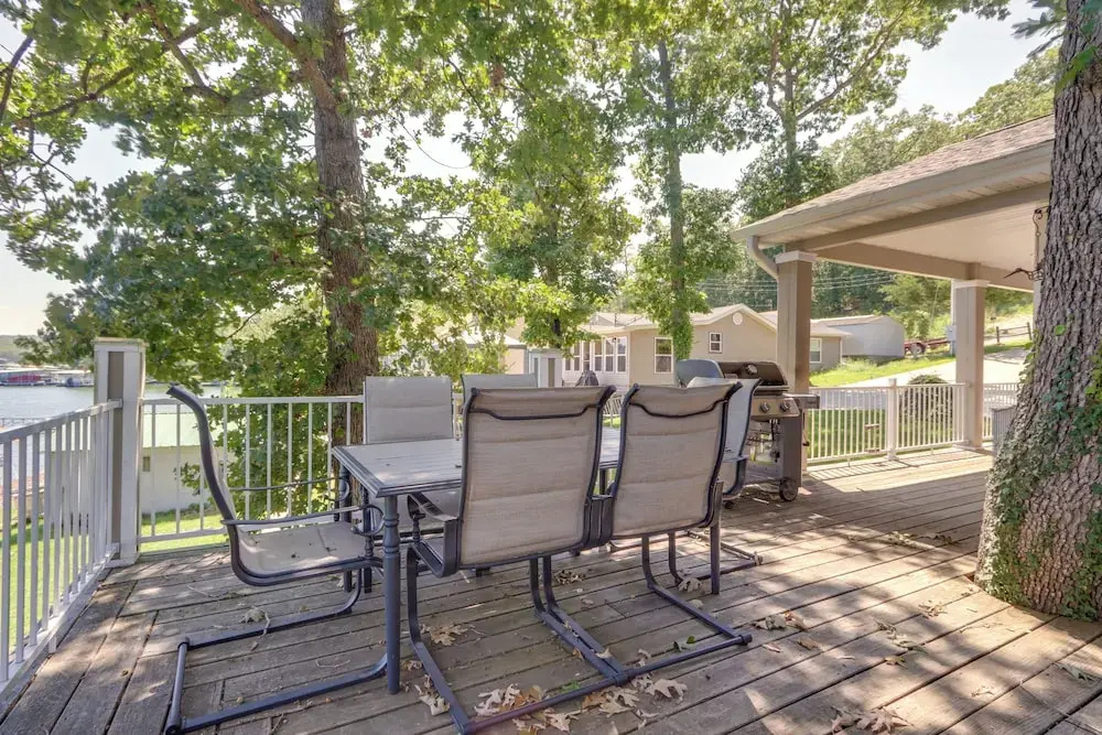Dock, Hot Tub! Family-friendly Camdenton Haven