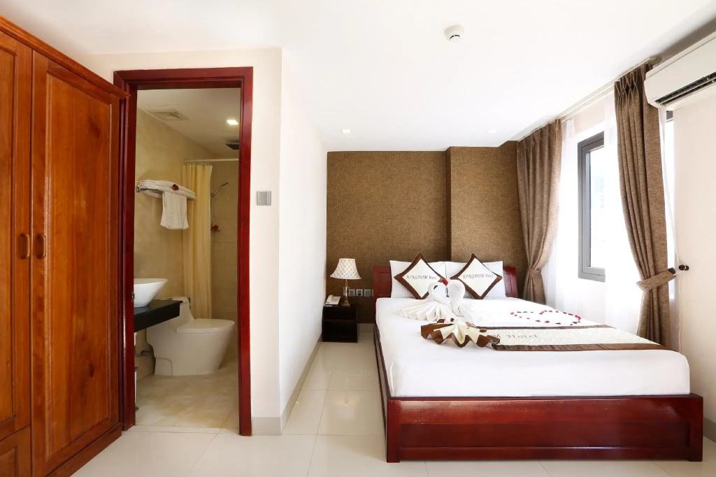 Kingdom Hotel - Général