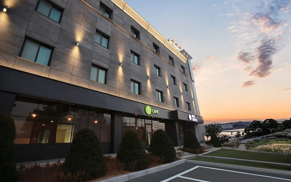 Hotel photo 1