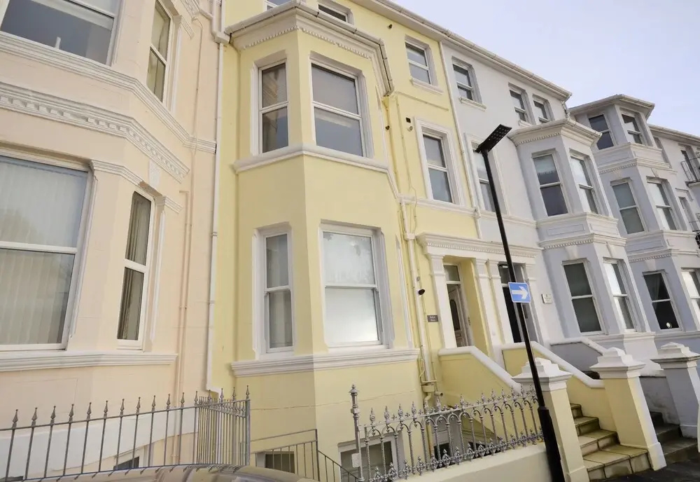 4 Roslyn House