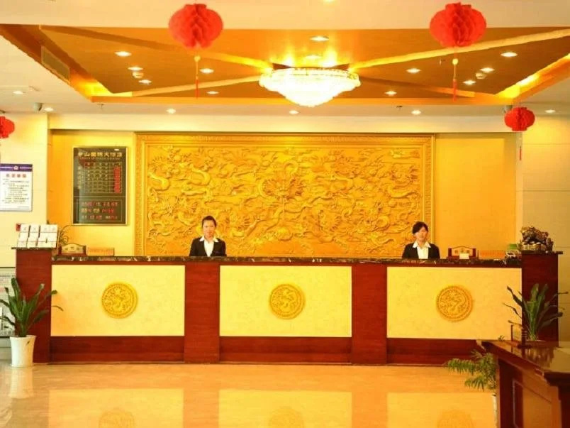 Lobby & Reception