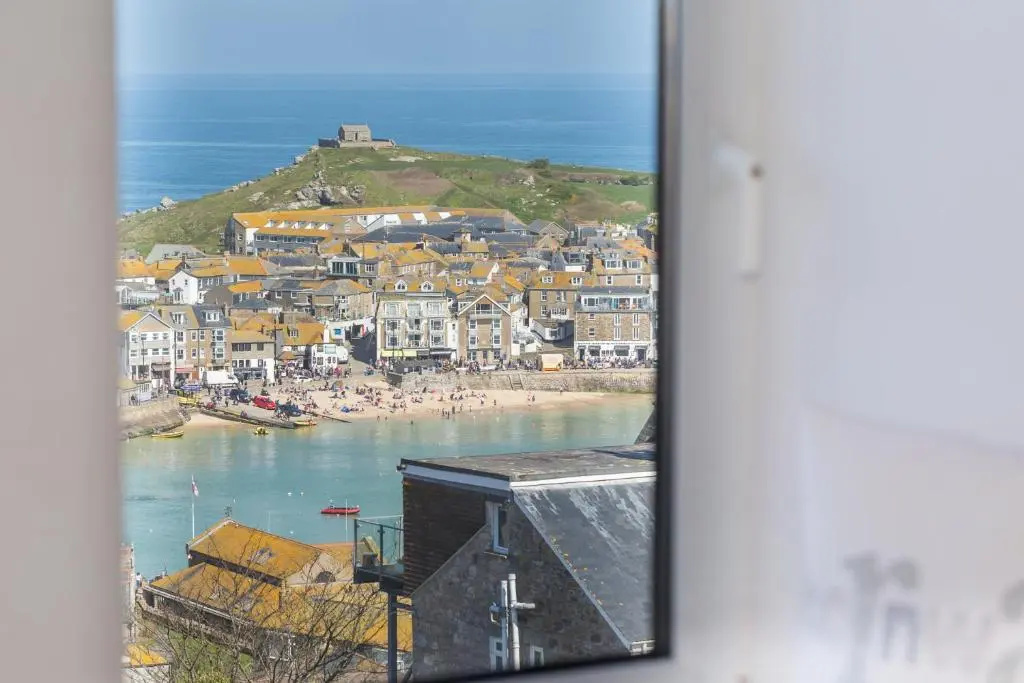 Standard Double room with sea view (full double bed)