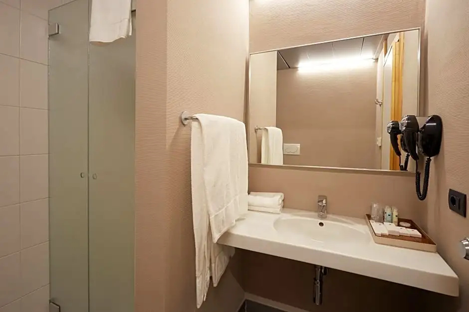 DC Hotel international - Chambres