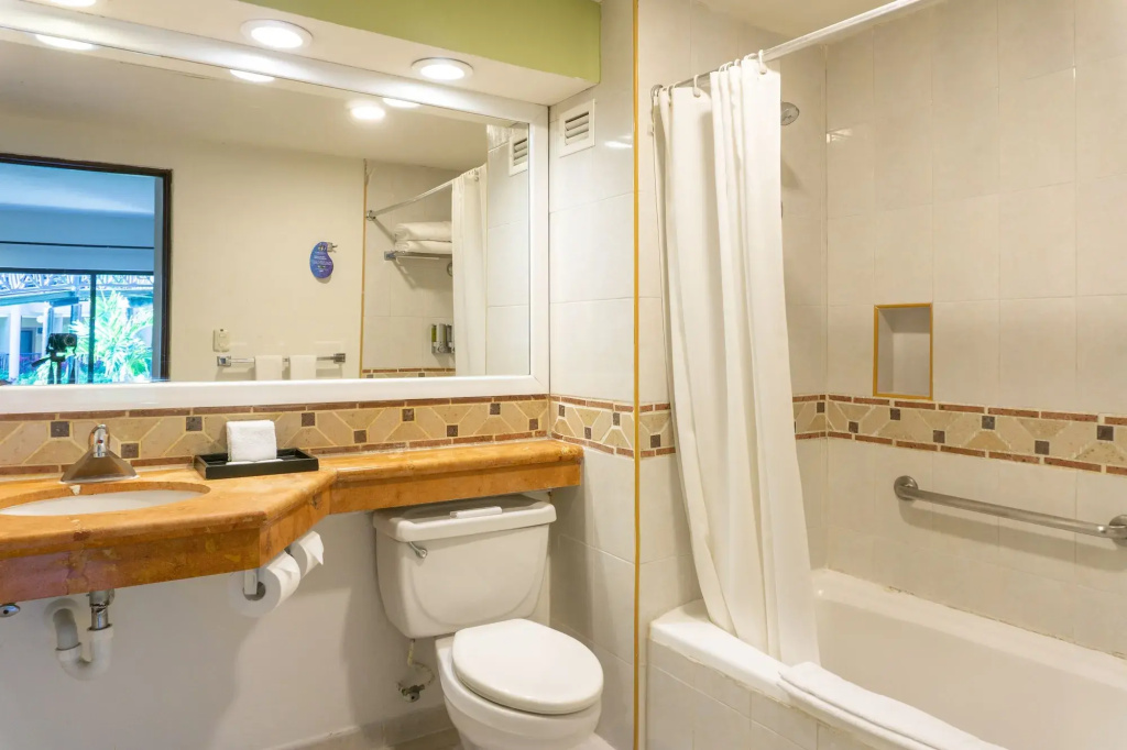 Catalonia Yucatan Beach Resort & Spa Hotel Puerto Aventuras, Рівʼєра-Майя, Мексика мініатюра 7