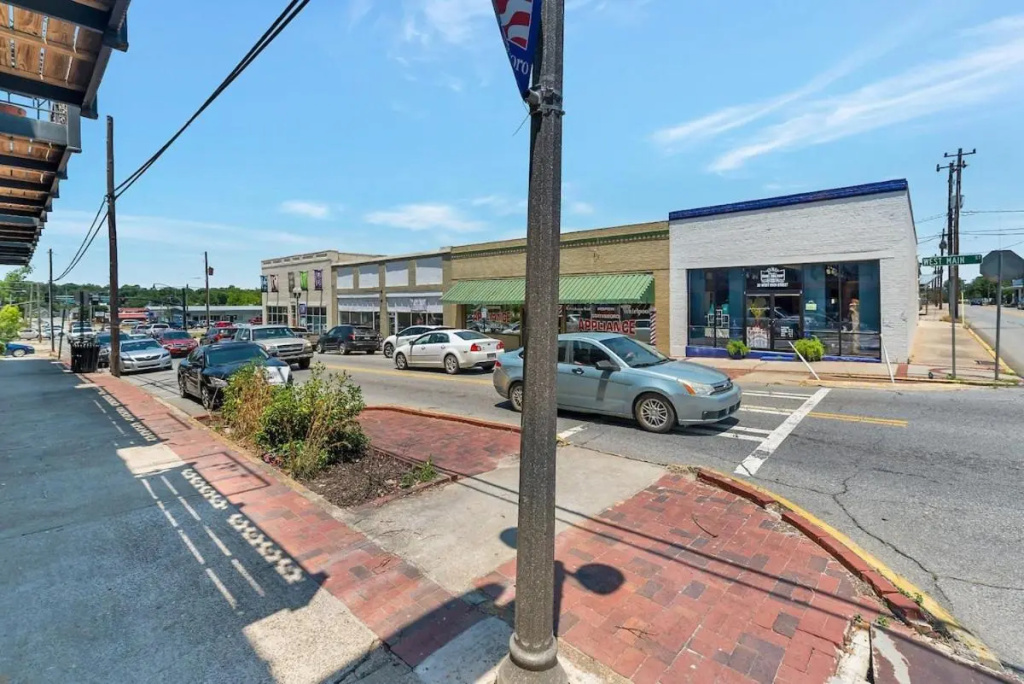 The Post Loft- In the Heart of Downtown Statesboro