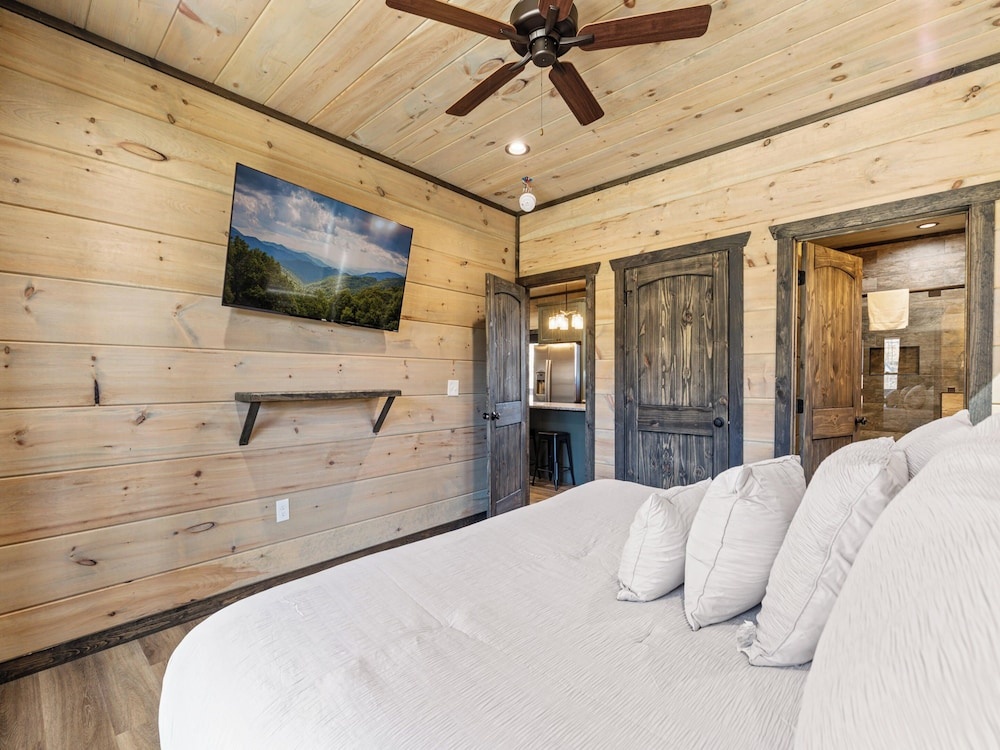 Firefly Nights by Smoky Cove Resort — 3