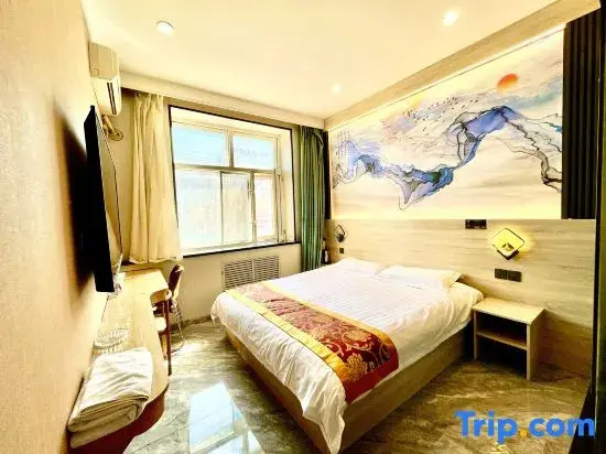 Deluxe Double room (full double bed)