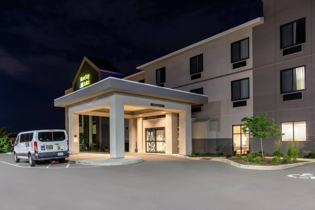 MainStay Suites St Louis Airport