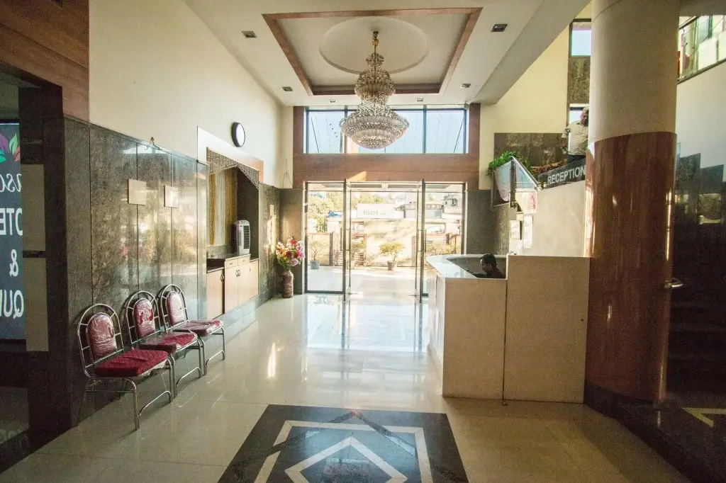 Seasons Hotel