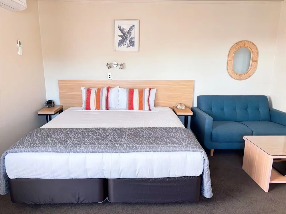 Double Studio (full double bed)