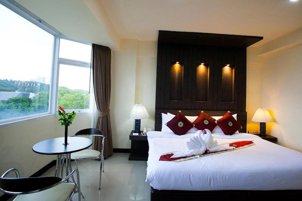 Отель Suncity Hotel Pattaya в Паттайе