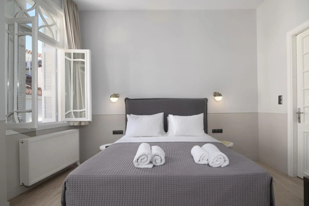 Plaka Arch Suites — фото