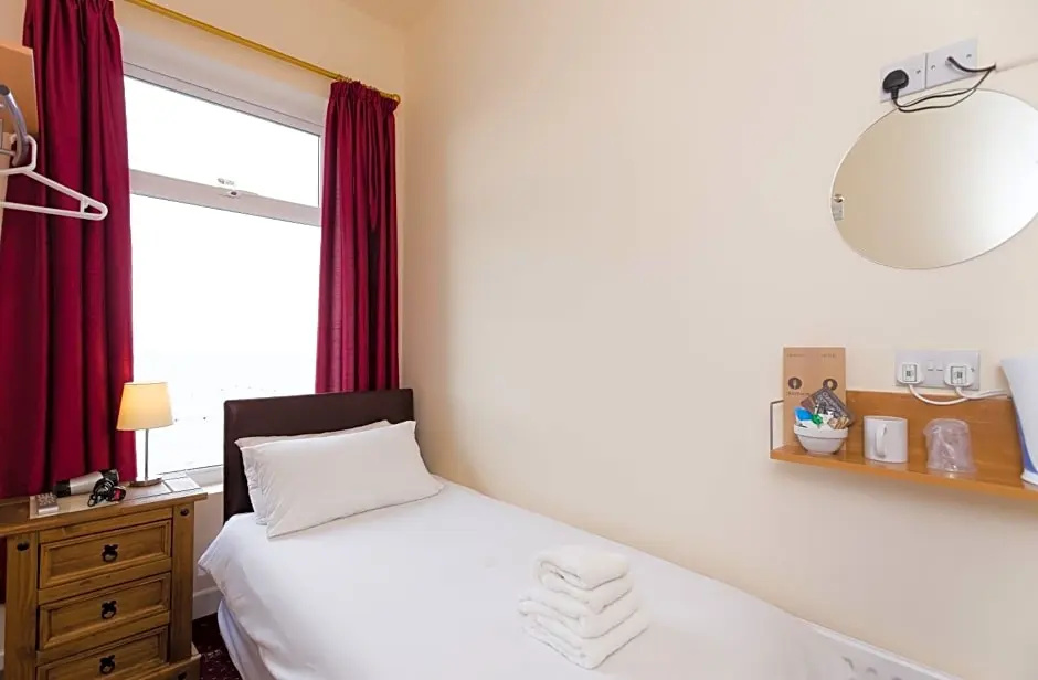 Standard Single room with sea view