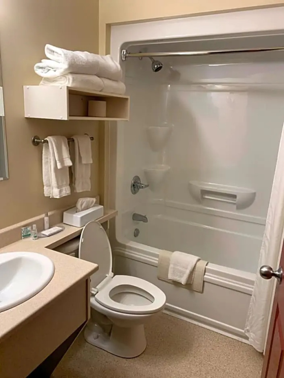 Double Suite (twin beds)