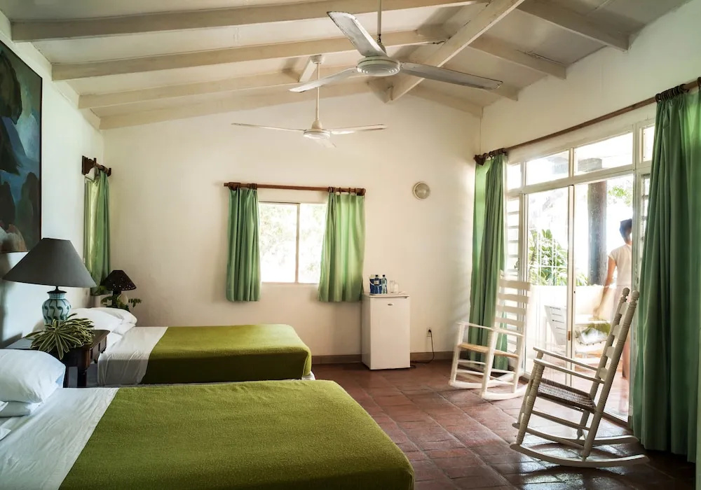 Classic Quadruple room with ocean view