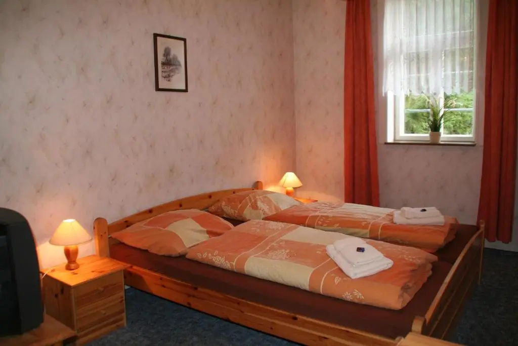 Economy Double room (full double bed)