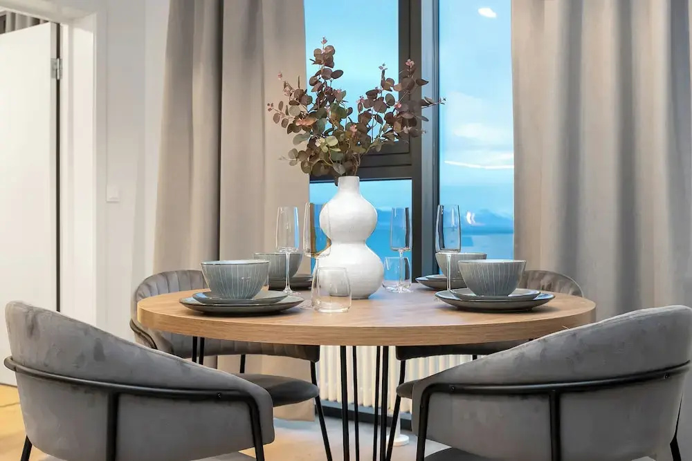 EIR Apartments by Heimaleiga