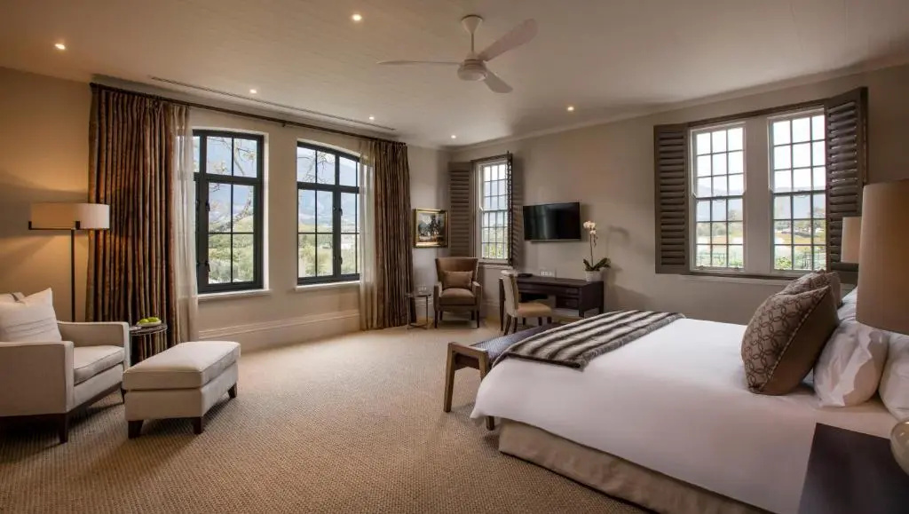 Deluxe Double room (full double bed)