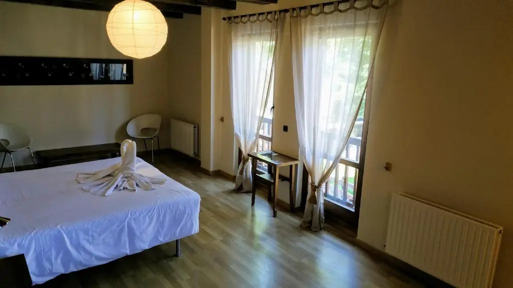 Superior Double room with mountain view (full double bed)