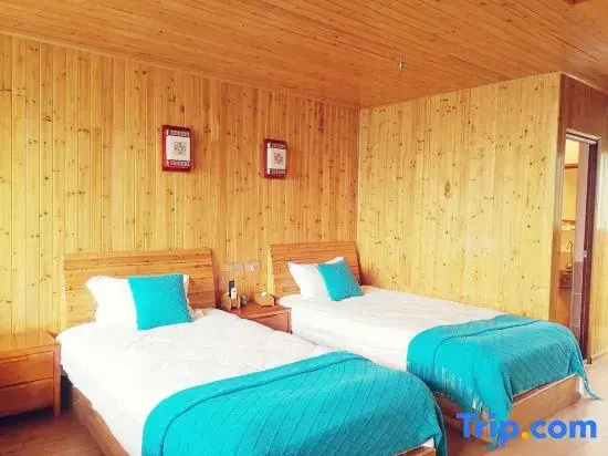 Deluxe Double room with view (full double bed)
