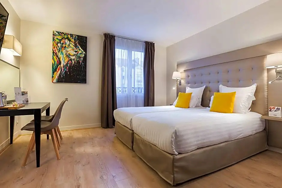 Standard Quadruple room