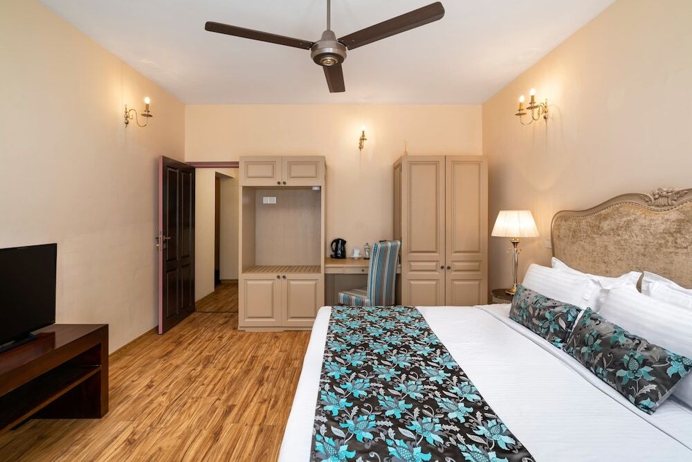Clove Villa
