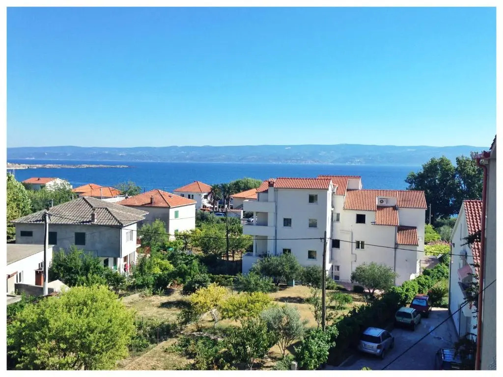 Deluxe Double room with balcony (full double bed)