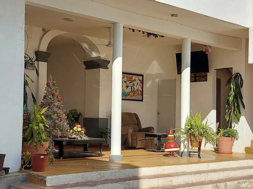 Hotel photo 2