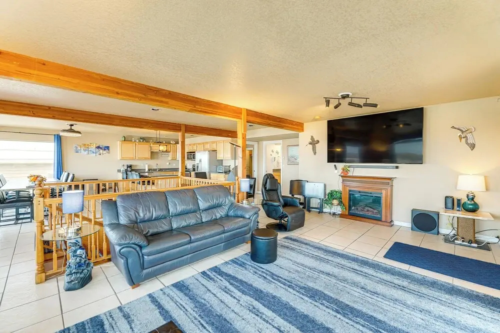 Group Friendly! Rockaway Beach Oasis w/ Game Room