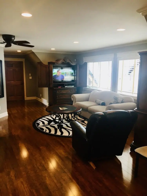 Suite with mountain view