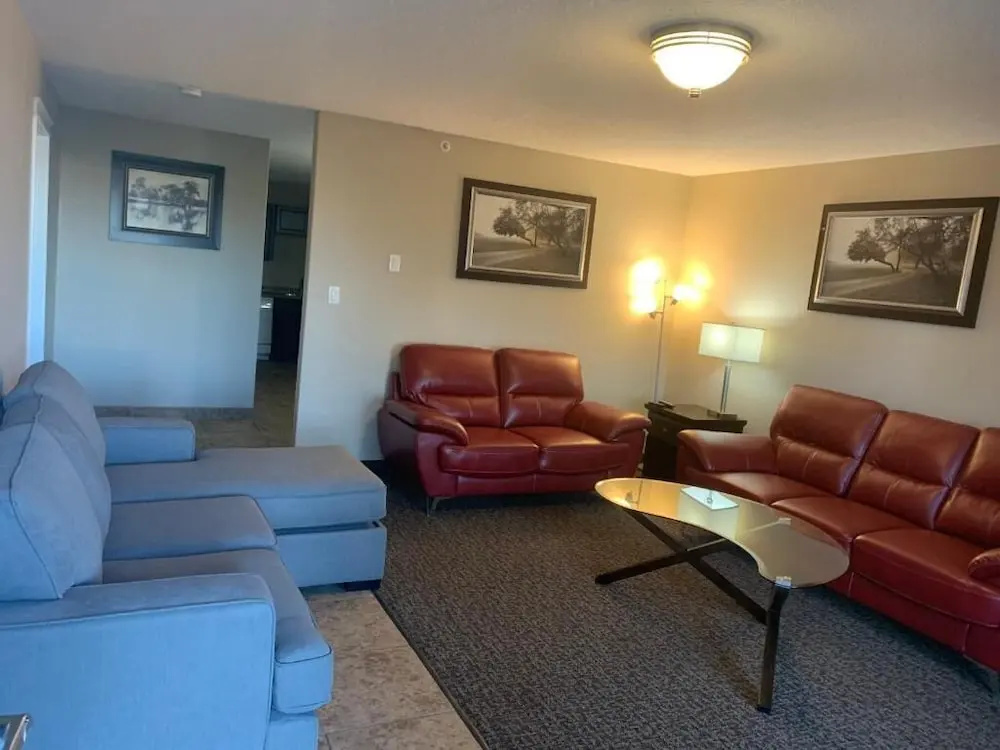 Double Suite (full double bed)
