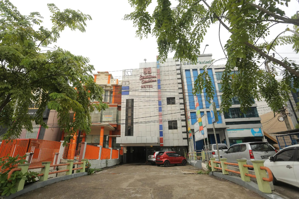 OYO 1724 Hotel Sembilan Sembilan
