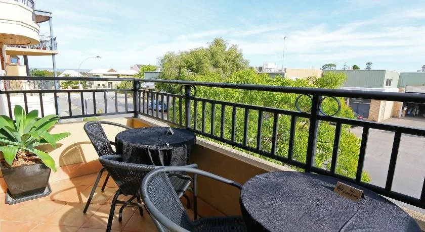 Balcony & Terrace