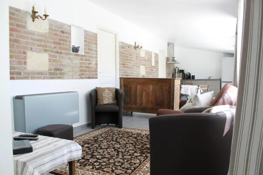 3 Bedrooms Cottage