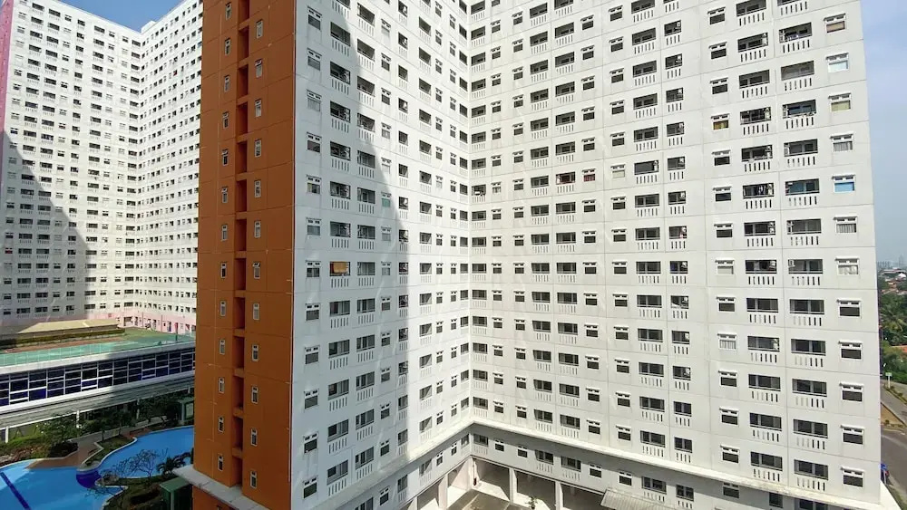 Cozy Stay Studio At Green Pramuka City Apartment