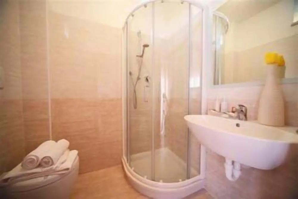 Comfort Double room with balcony (full double bed)