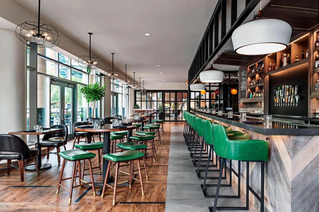 Sheraton Suites Calgary Eau Claire - фото 42