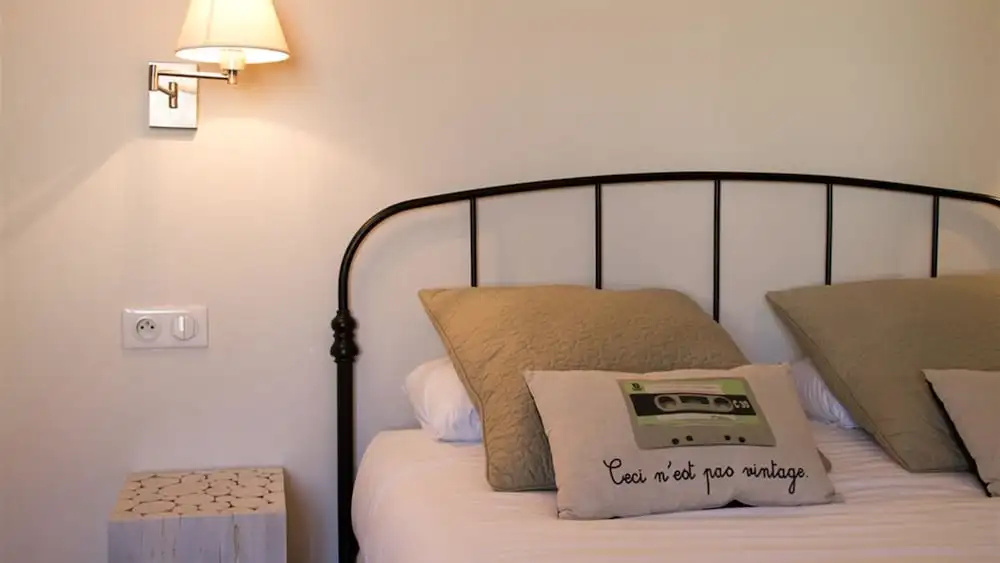 2 Bedrooms Standard Double Family room (full double bed)