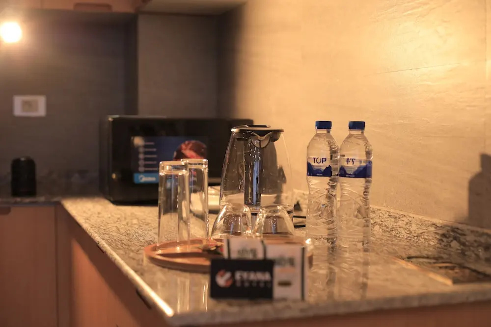 Food & Beverage