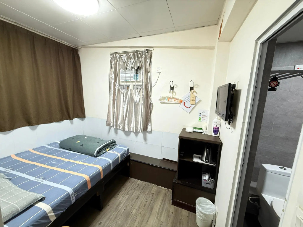 ALOHAS Hostel